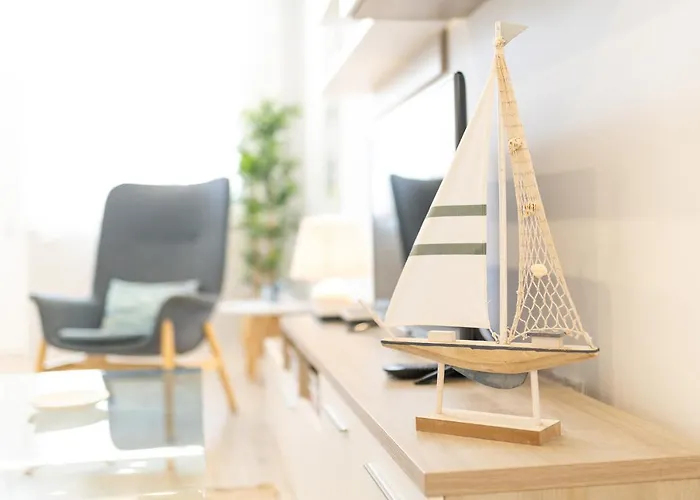 Casa MIMAR - moderna, jardín y wifi fibra 1 GB, ideal para vacaciones y teletrabajo